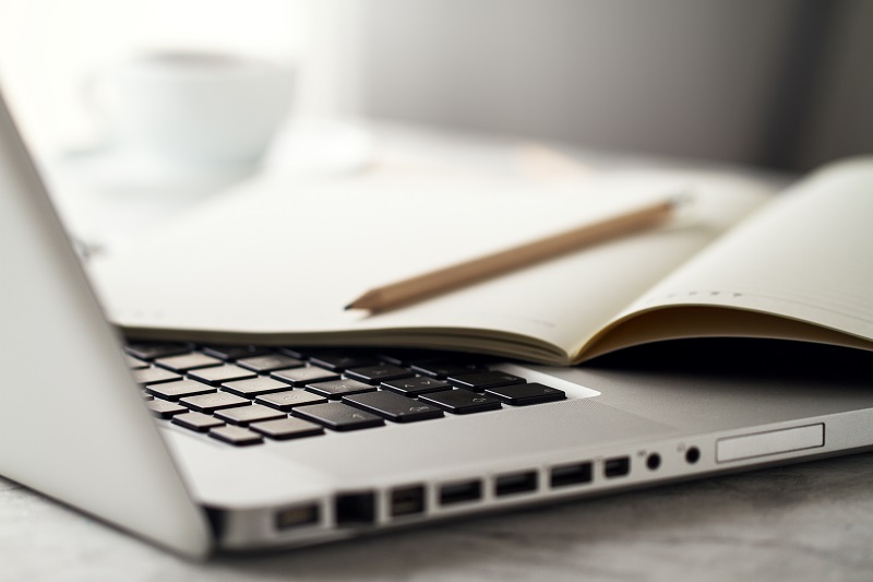 Saiba como melhorar a retenção de estudantes em cursos online