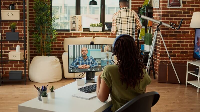 uma plataforma EAD pode ajudar a melhorar as habilidades de comunicação dos funcionários