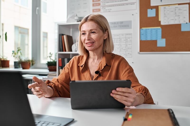Conheça treinamentos específicos para desenvolvimento de funcionários em plataforma EAD