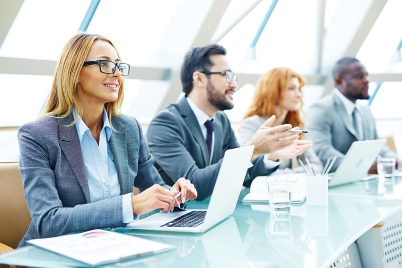 os funcionários se sentem valorizados quando a empresa investe em desenvolvimento profissional